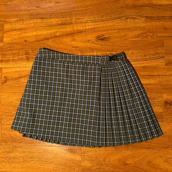 Plaid pleated skirt - Picture 1 of 3